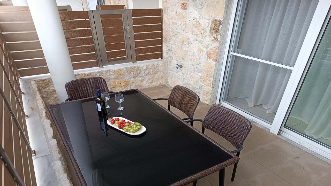 Anastasia Luxury Suites By Xenius Zeus In Nea Flogita Buitenkant foto
