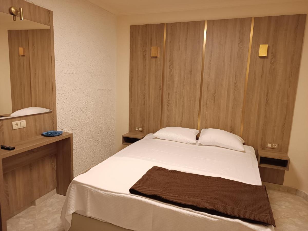 Anastasia Luxury Suites By Xenius Zeus In Nea Flogita Buitenkant foto